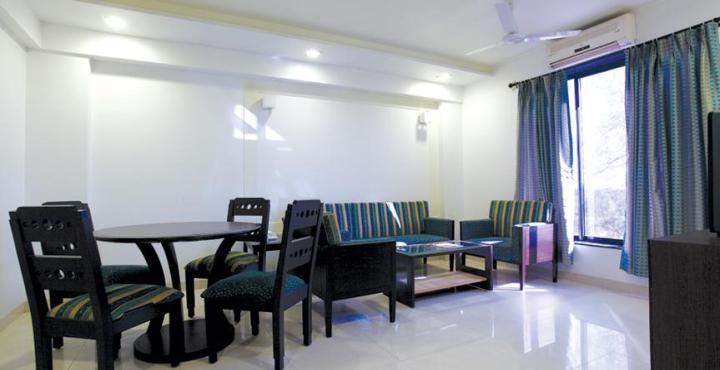 Le Royale Hotel Dadra Exterior photo